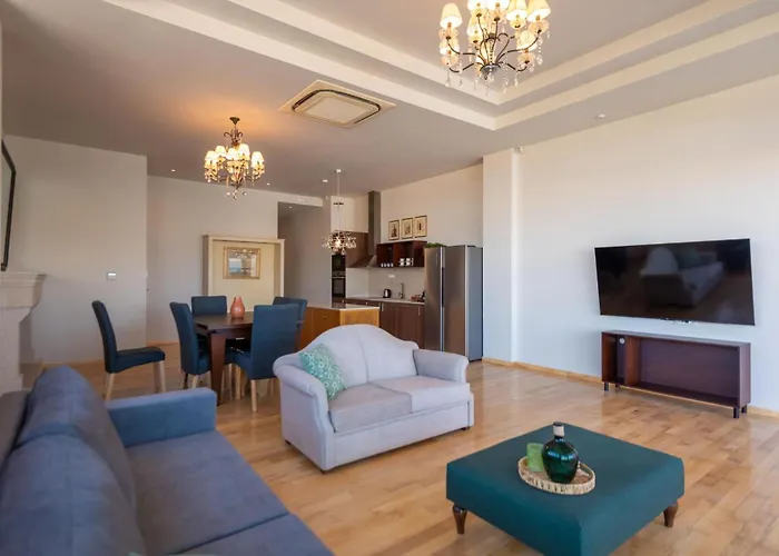 Luxury Suzana